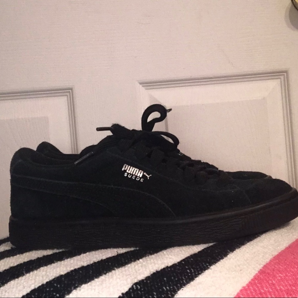 Black Puma Shoes